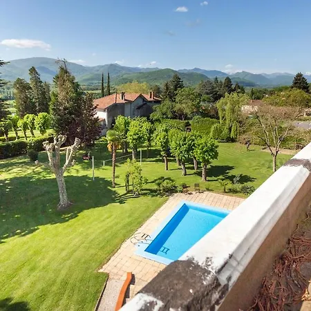 Chateau Ideal For Family Holidays, Reunions *