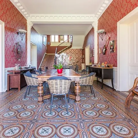 Chateau Ideal For Family Holidays, Reunions * Montréjeau