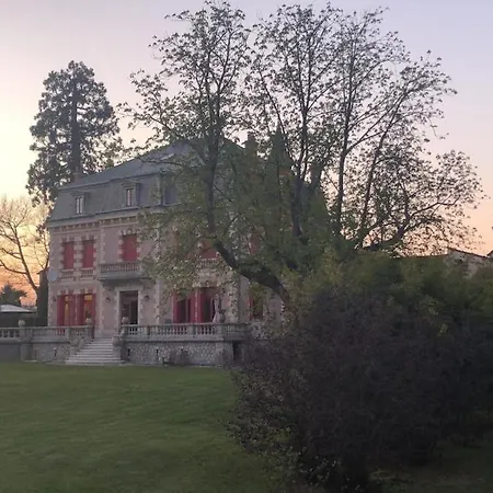 Chateau Ideal For Family Holidays, Reunions Villa *
