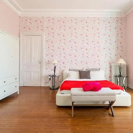 Chateau Ideal For Family Holidays, Reunions * Montréjeau