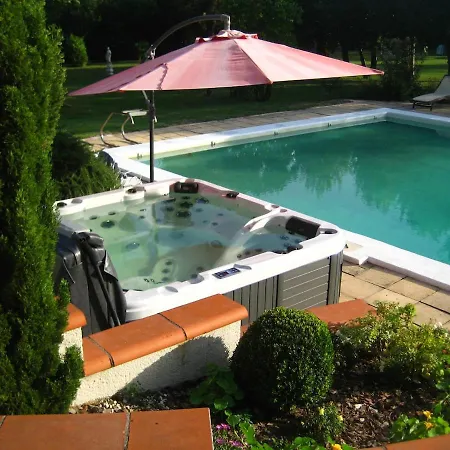 Chateau Ideal For Family Holidays, Reunions *